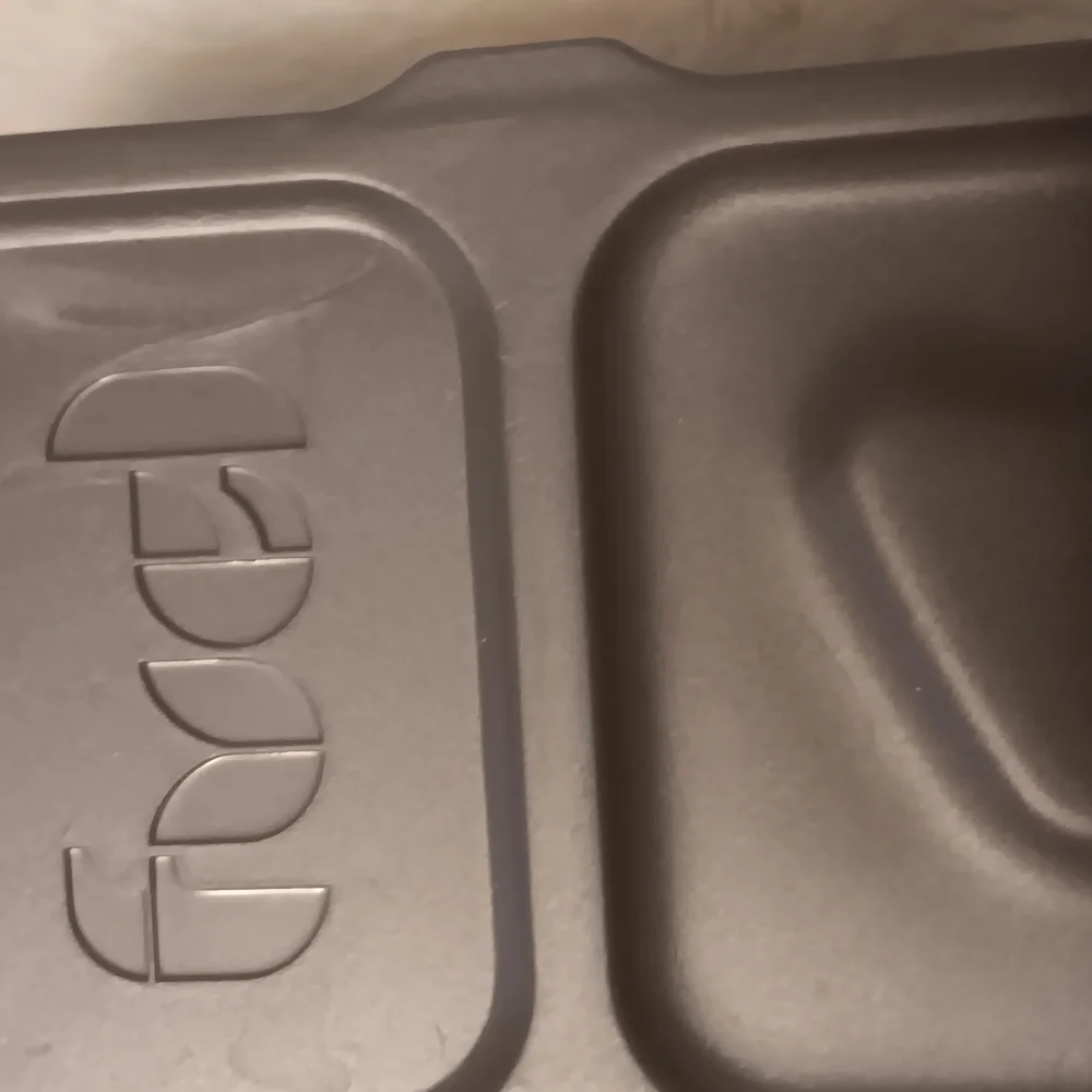 Tupperware Violet St Box - Picture 3 of 3